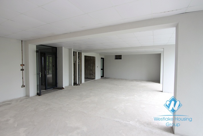 100sqm office for rent in Hoang Quoc Viet